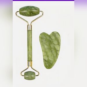 Green Facial Roller and Gua Sha Set